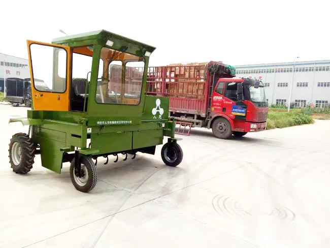 地面輪式翻堆機