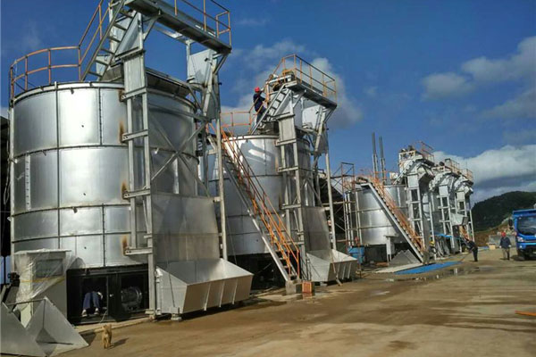 牛糞有機肥發(fā)酵罐設(shè)備