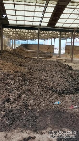 雞糞水份大到底影響不影響發(fā)酵？